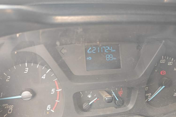 Used Ford Transit 2017 2.0T Diesel Multi-Function Commercial Vehicle Mid-Drive Mid-Roof China V Standard
