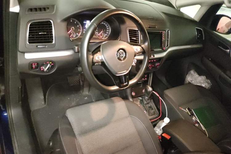 Used Volkswagen Sharan 2018 Revised Version 380TSI Comfort Edition 7-Seater
