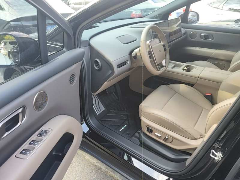Used Li Auto i6 2025 Model Two-Wheel-Drive Standard Type — 15