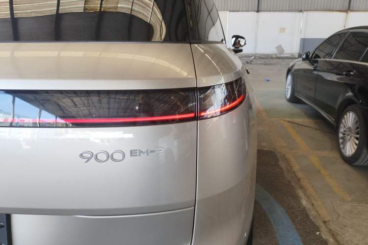 Used Lynk & Co 900 2025 2.0T Ultra