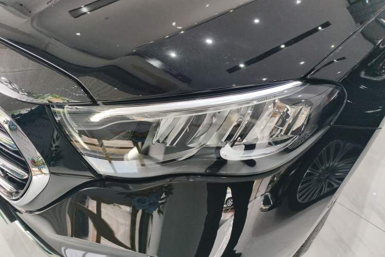 Used Mercedes-Benz E-Class New Energy 2024 E 350 e L Plug-in Hybrid Sedan Left Front Headlight