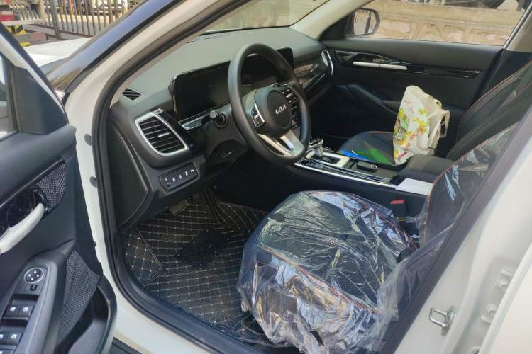 Used Kia Seltos 2026 1.5L IVT Luxury Edition
