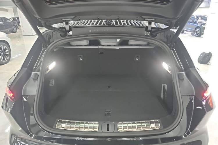 Used Nio ET5T 2025 75 kWh Touring Trunk