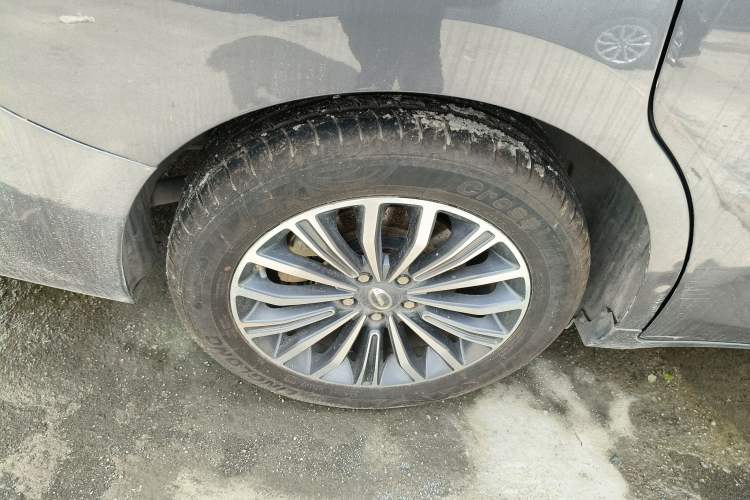 Used GAC Trumpchi M6 2021 270T DCT Luxury Edition (6-seater)
