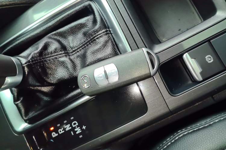 Used Mazda CX-5 2015 2.0L Automatic Two-Wheel Drive Urban Version