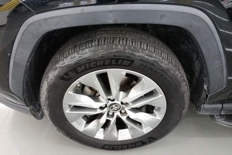 Used Toyota Wildlander 2021 2.0L CVT Two-Wheel Drive Luxury Edition Left Front Wheel Hub