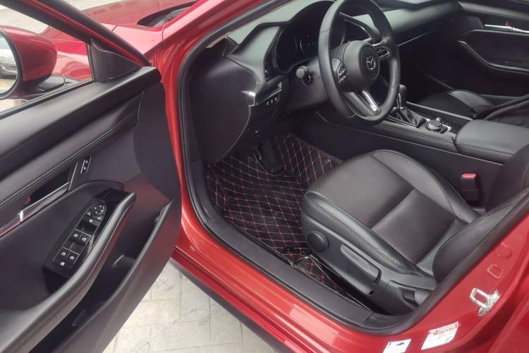 Used Mazda 3 Axela 2020 2.0L Automatic Zhiya Edition Driver Seat