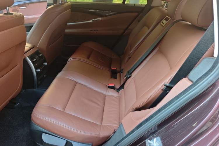 Used BMW 5 Series GT 2015 535i Leading Model Left Rear Seat