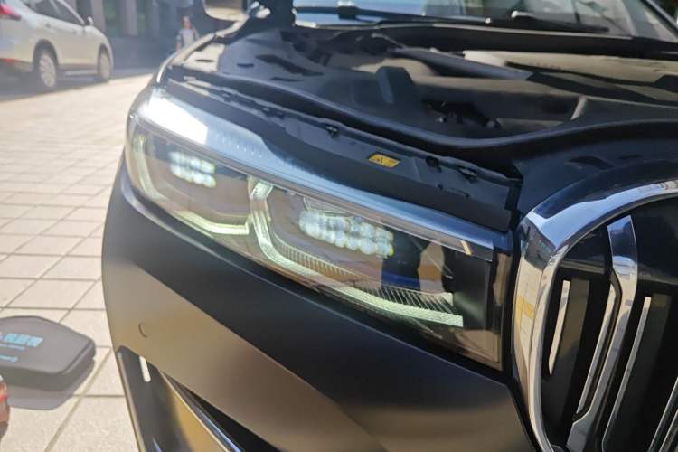 Used BMW 7 Series 2019 740Li xDrive Executive Luxury Package Right Front Headlight