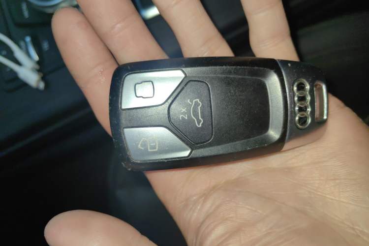 Used Audi A4L 2019 40 TFSI Fashion Edition China VI Emission Standard
