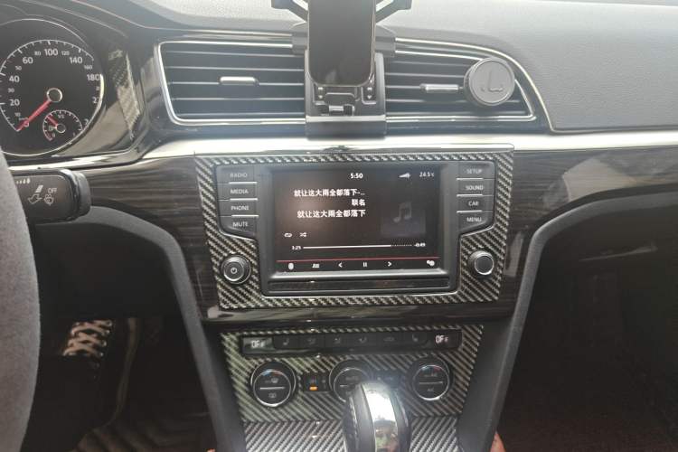 Used Volkswagen Lamando 2015 330TSI DSG Luxury Edition