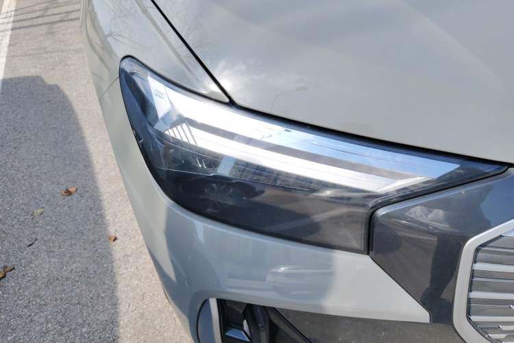 Used Audi Q4 e-tron 2024 40 e-tron Boundary Edition Right Front Headlight