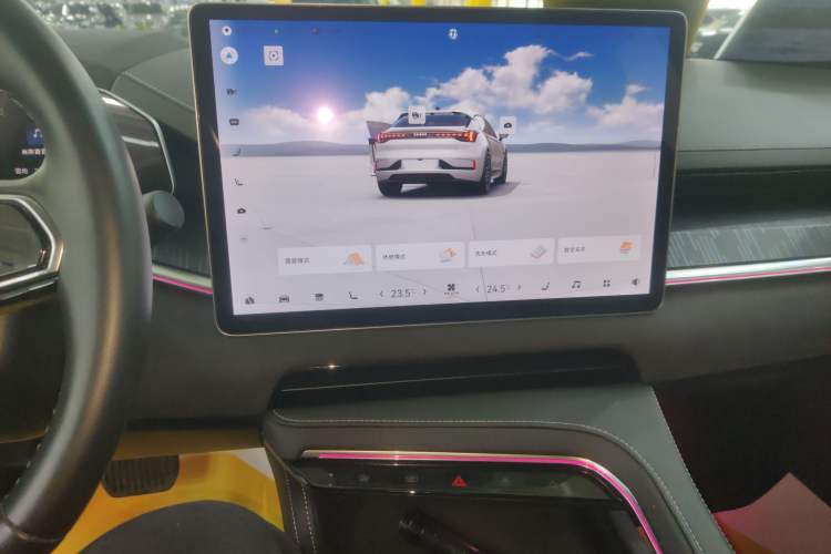 Used Zeekr 001 2022 Long-Range Dual-Motor WE Edition Audio And AC Panel