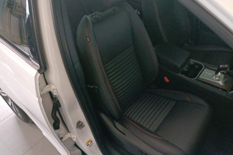 Used Land Rover Discovery Sport 2021 249 PS R-Dynamic SE Performance Tech Edition 5 Seats
