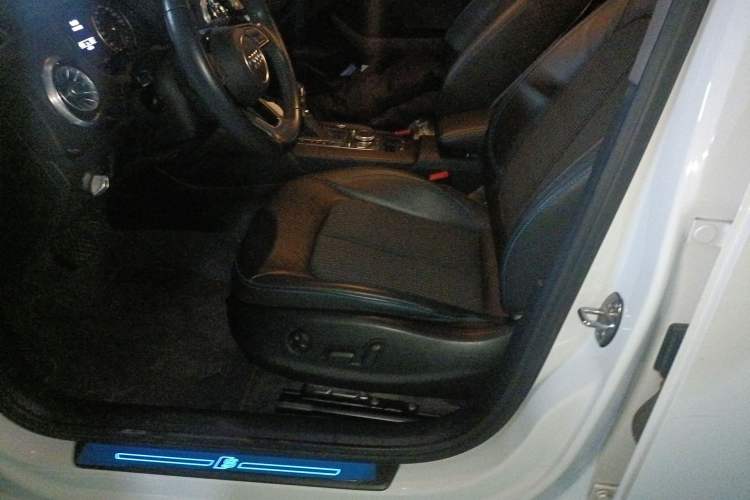 Used Audi A3 2019 Sportback 35 TFSI Fashion Edition China VI Emission Standard Driver Seat