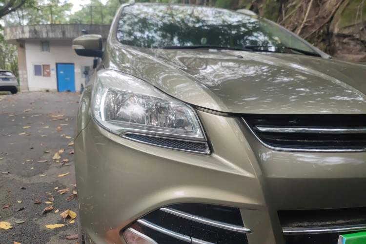 Used Ford Kuga 2013 1.6L GTDi 4x4 Elite Model Right Front Headlight