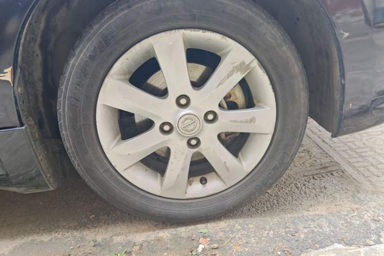 Used Nissan Sylphy 2009 1.6XE Automatic Comfort Edition Right Front Wheel Hub