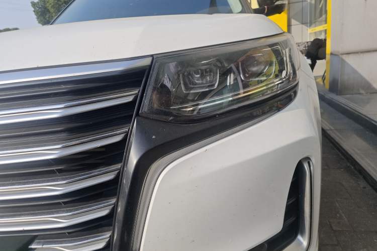 Used CHANGAN CS95 2019 2.0T Two-Wheel-Drive Luxury Version
