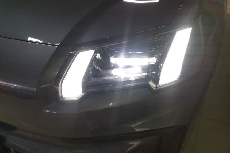 Used AION V 2024 Aion Tyrannosaurus 650 LiDAR Edition Left Front Headlight