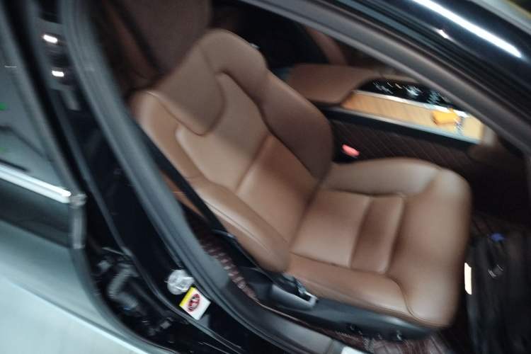 Used Volvo S90 2024 B5 Zhiyi Luxury Edition
