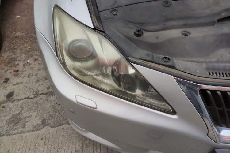 Used Lexus IS 2009 300 Right Front Headlight