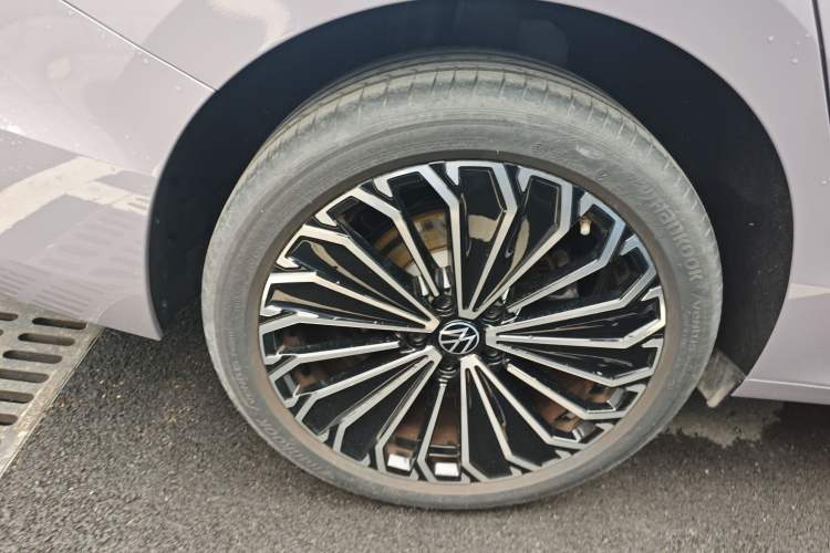 Used Volkswagen Passat 2025 Pro 380TSI Dragon Supreme Edition