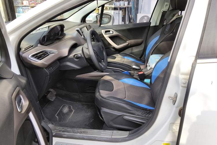 Used Peugeot 2008 2015 1.6THP Automatic Fashion Edition