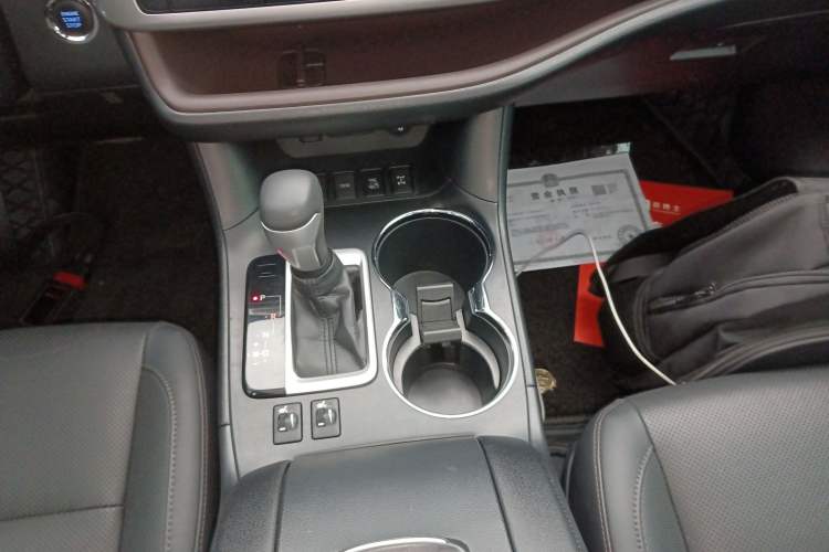 Used Toyota Highlander 2018 2.0T Four-Wheel Drive Prestige Version 7 Seats China VI Standard