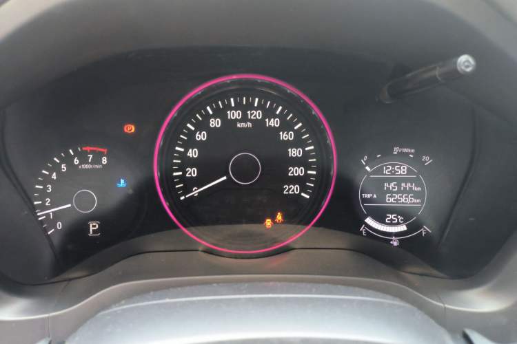 Used Honda Vezel 2017 1.8L CVT Front-Wheel Drive Pioneer Edition