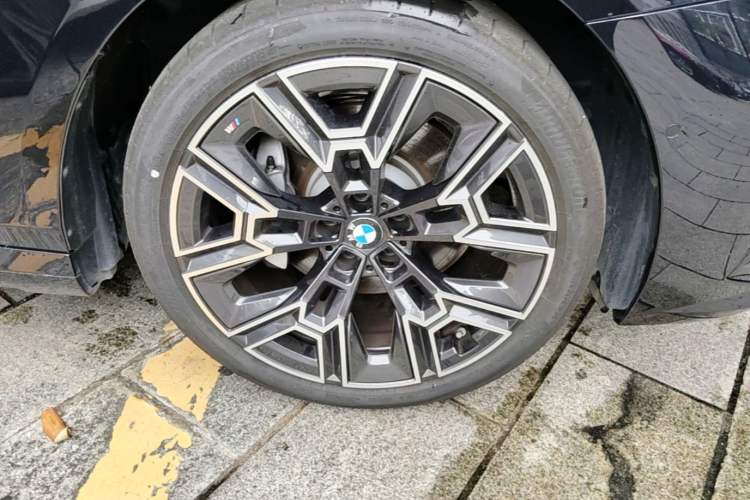 Used BMW 5 Series 2025 530Li Luxury Edition M Sport Package
