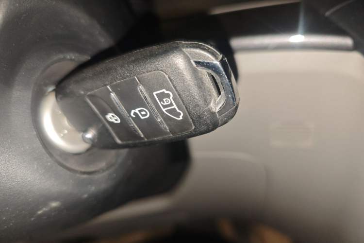 Used Ford Transit 2023 2.0T Diesel Automatic Commercial Van Short Wheelbase Low Roof—7/8/9-Seater
