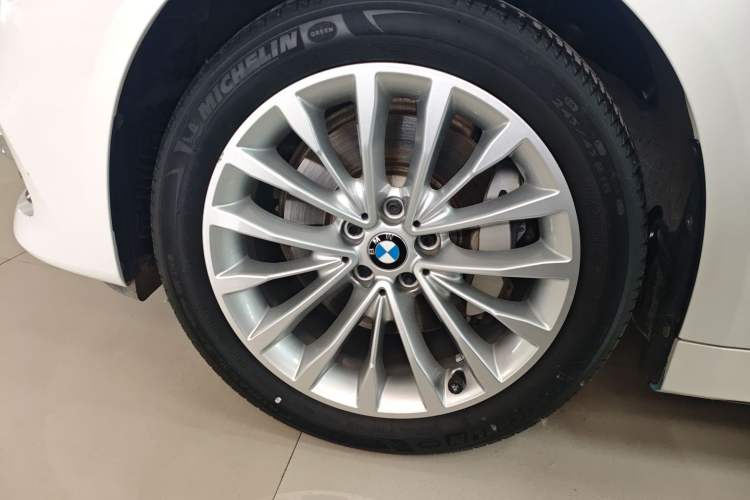Used BMW 5 Series 2019 530Li Leading Model Luxury Package
