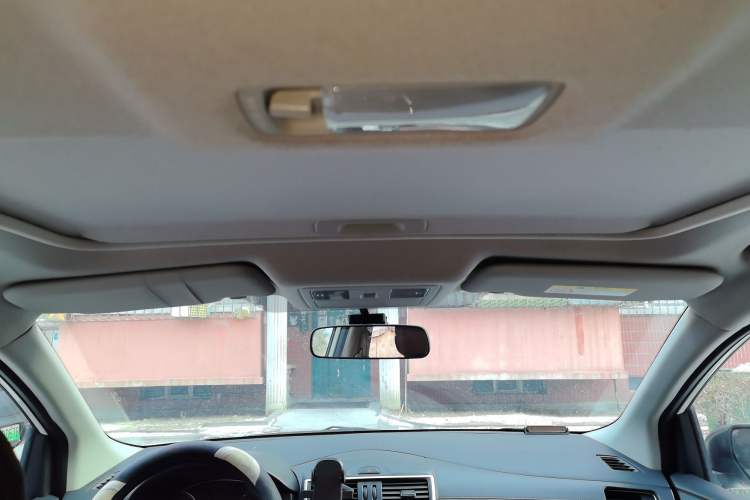 Used Nissan Tiida 2016 1.6L CVT Cool Dynamic Edition