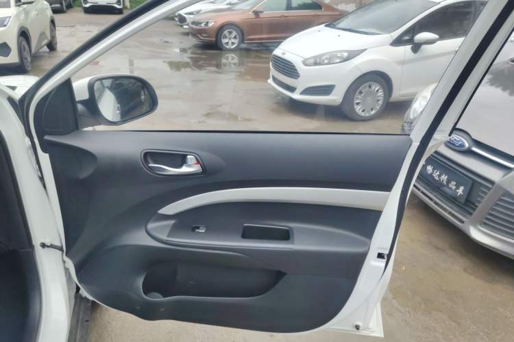 Used Kia kx1 Stonic 2021 1.4L CVT Fun Edition
