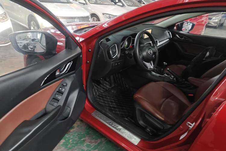 Used Mazda 3 Axela 2016 Sedan 1.5L Manual Luxury Model Driver Seat