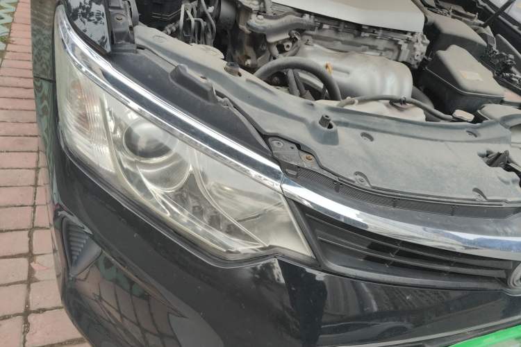 Used Toyota Camry 2015 2.0E Elite Edition Right Front Headlight