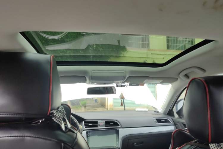 Used Volkswagen Lamando 2017 230TSI DSG Fashion Edition
