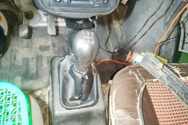 Used Wuling Zhiguang 2020 1.2L Van Utility Model China VI Emission Standard 2 Seats LSI