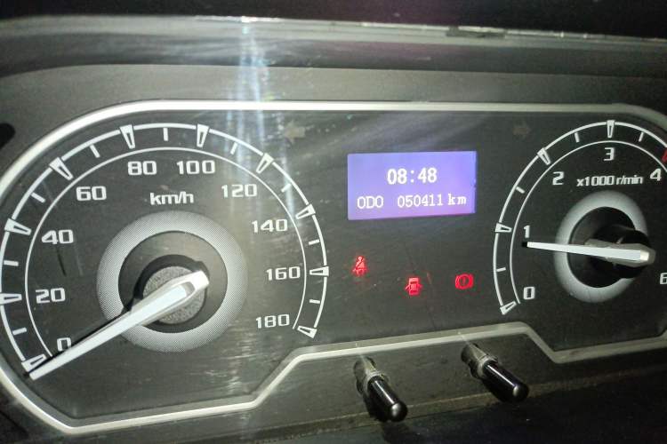 Used SAIC MAXUS Xintu V80 2021 2.0T Manual Classic Aoyuntong Short Wheelbase Mid-Height 7/8/9-Seater