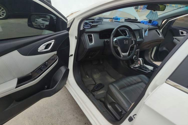 Used Luxgen 5 2015 1.8T Automatic ZhiZun Model
