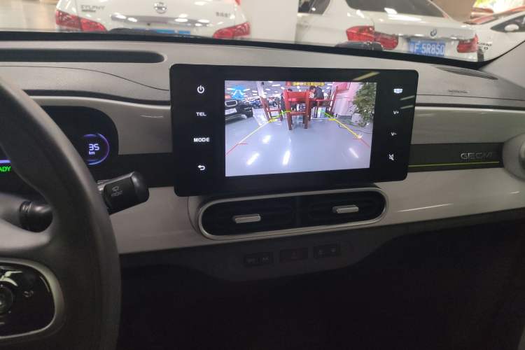 Used Geely Galaxy Panda 2025 210km Panda Rider Audio And AC Panel