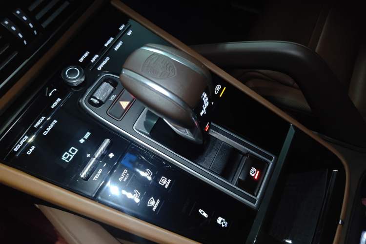 Used Porsche Cayenne 2023 Cayenne 3.0T Platinum Edition
