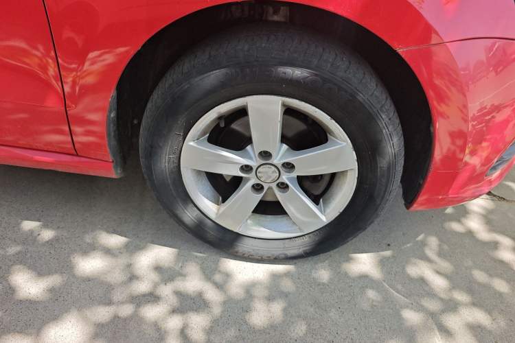 Used Volkswagen Polo 2014 1.4L Manual Fashion Edition