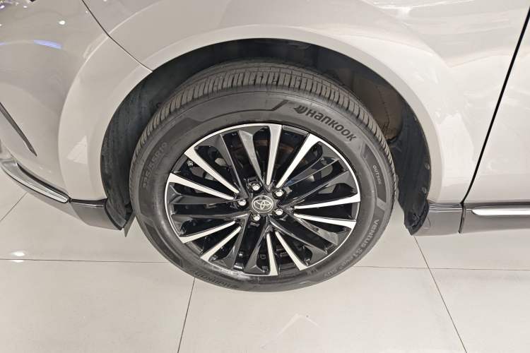 Used Toyota Venza 2022 2.0L CVT Two-Wheel Drive Prestige Edition