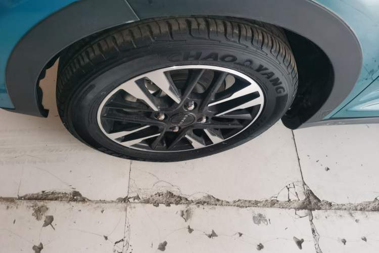 Used Chery New Energy Little Ant 2022 Revised Version Sweet Pink Edition Half-Sugar Version Lithium Iron Phosphate 30.7 kWh 30 kW 301 km
