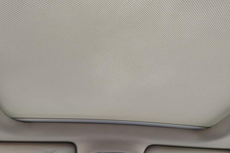 Used BYD Song New Energy 2017 Song DM 1.5TID All-Wheel Drive Prestige Model Headliner