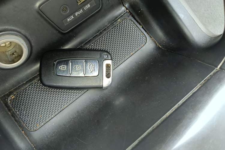 Used Hyundai ix35 2012 2.0L Automatic 4x4 Prestige Edition GLS Vehicle Key