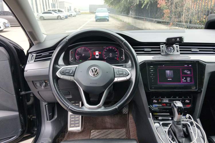 Used Volkswagen Magotan 2020 330TSI DSG Leading Model
