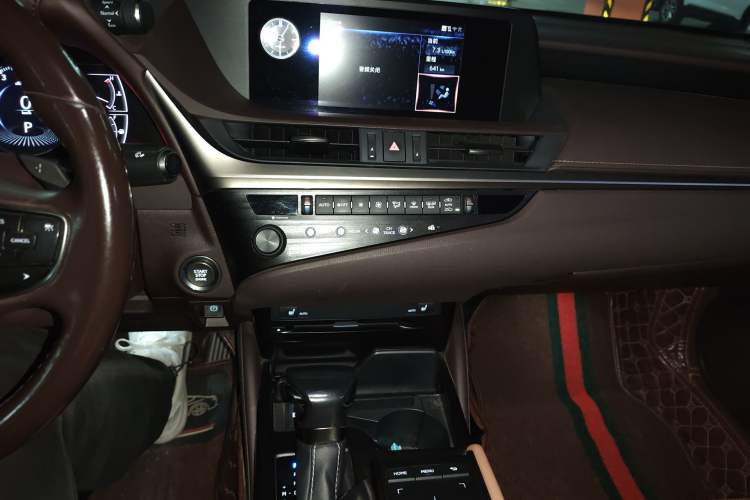 Used Lexus ES 2020 200 Excellence Edition
