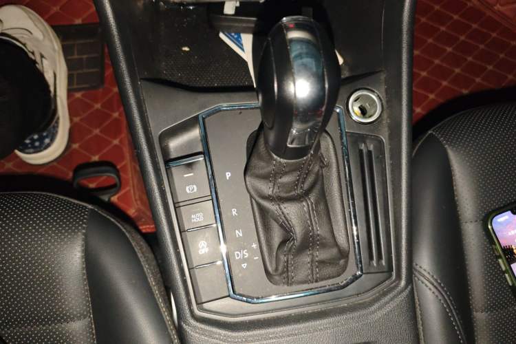 Used Volkswagen Lavida 2021 1.5L Automatic Vision Edition Gear Lever